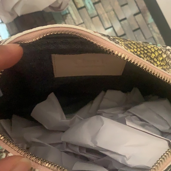 CLARA V. MIDI Sac Pastel Painted snake Crossbody bag - Picture 9 of 11